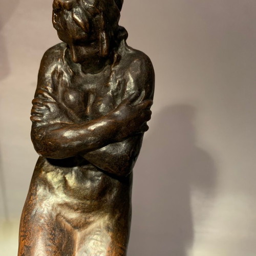 Louvre Museum statue replica used, La frileuse de Jean-Antoine Houdon