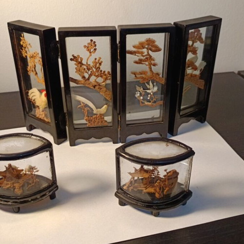Chinese decorative items used, pack