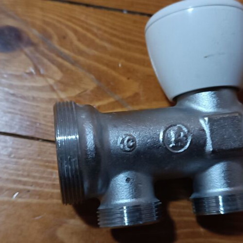 Giacomini three-way valve for radiator new