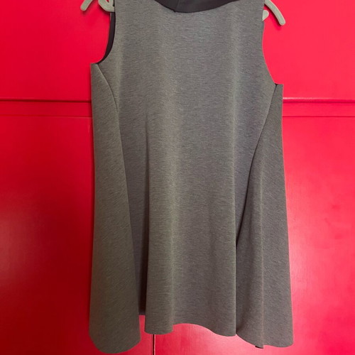Vest like new, fits sizes L and XL, gray and blue