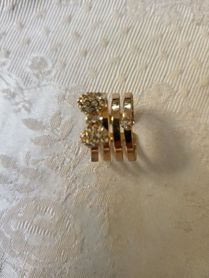 Ring used for all fingers