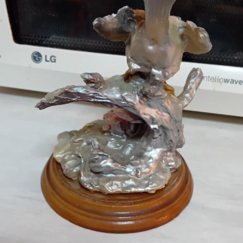 Bird figurine like new, 13 cm diameter and 19 cm height