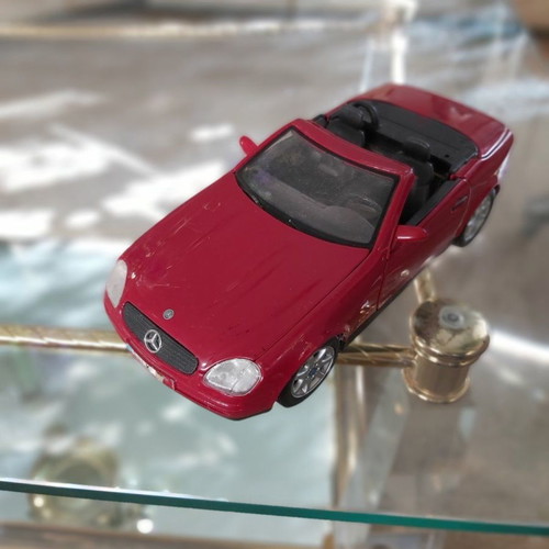 Αυτοκίνητο συλλεκτικό Mercedes Benz SLK 230 μεταχειρισμένο κλίμακα 1:18