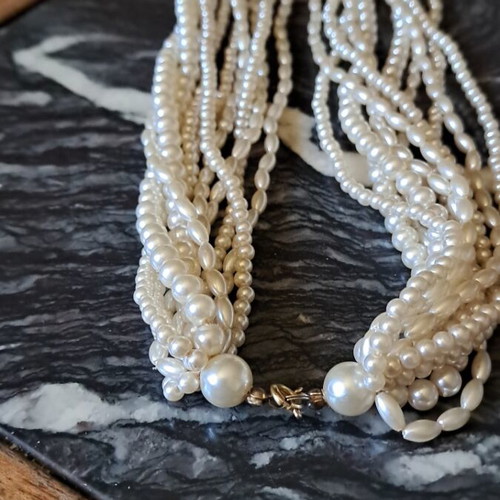 Pearl necklace new, over 40 years old