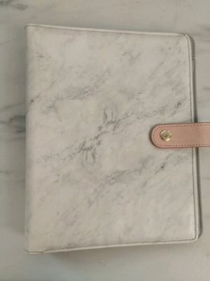 Ring Binder 3cm with Multiple Pockets like new