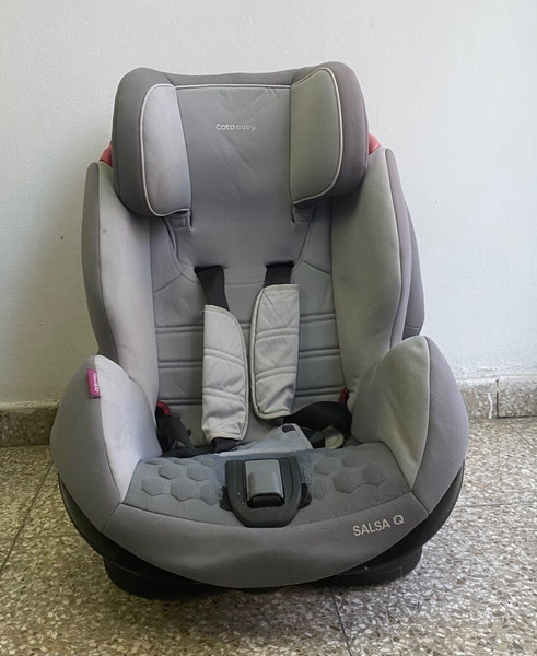 Safe and Comfortable Baby Car Seat in Excellent Condition