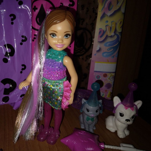 Mattel Barbie Chelsea Color Reveal Holiday Surprise Party playset used