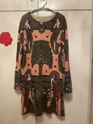 Doca knitted winter dress XL like new