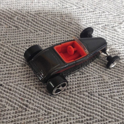Hot Wheels '33 Ford Roadster toy car used