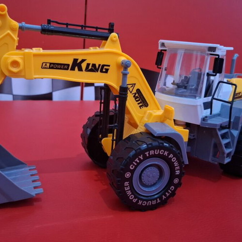 Tractor 35cm like new