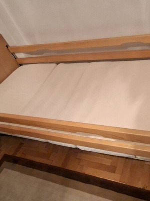 Ηλεκτρικό νοσοκομειακό κρεβάτι σαν καινούργιο