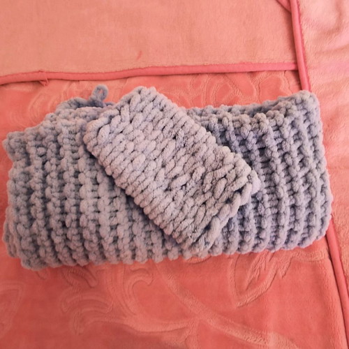 Children's knitted single quilt handmade new with pillowcase gift