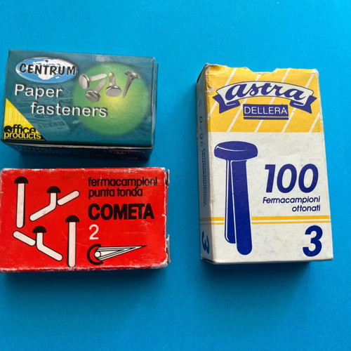 Stationery items new, set of 23 pieces including pushpins and staples