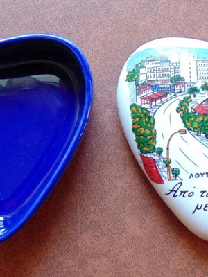 Vintage collection of 5 souvenir decorative plates