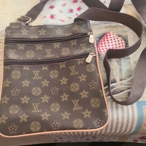 Women's crossbody bag brown like new