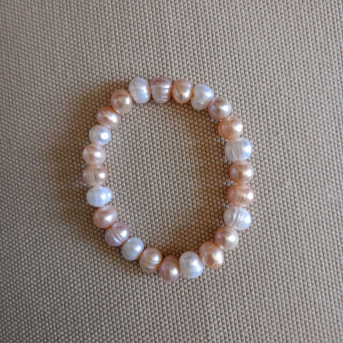 Bracelet with large baroque pearls new in salmon and white colors