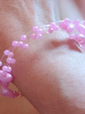 Handmade bracelet with pink hearts and beads, new