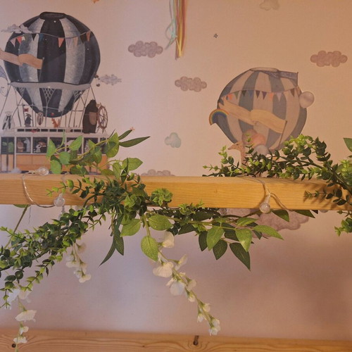 Decorative flowers like new for indoor and outdoor use
