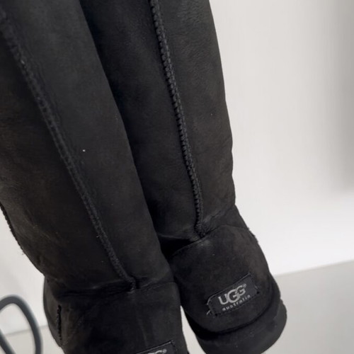 UGG Classic Tall Boot used, size 40, black boots