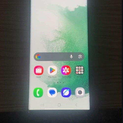 Samsung S22 Ultra smartphone used, minor crack