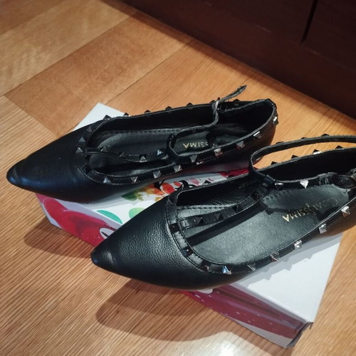 Black ballerina shoes with studs used, size 37