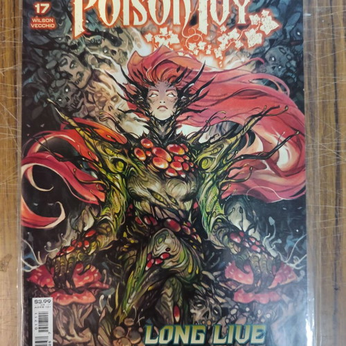 DC Comics Poison Ivy issue 17 used, foreign language