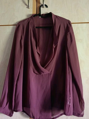 Intimissimi blouse purple, like new, size medium