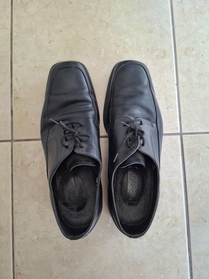 Men's leather shoes size 45 like new, black loafers