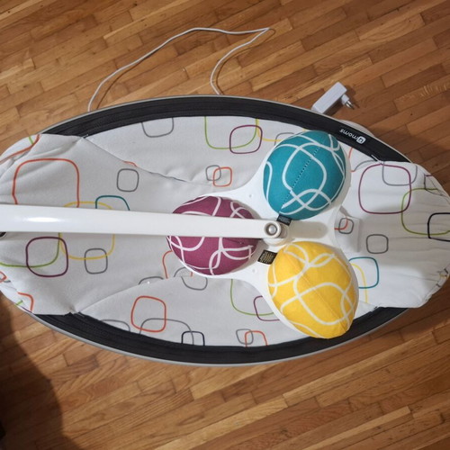 4moms MamaRoo electric rocker swing like new