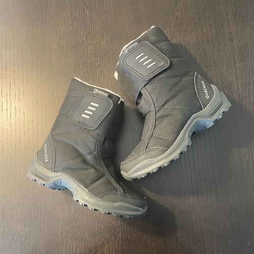 Children's boots size 27 unused, black with Velcro