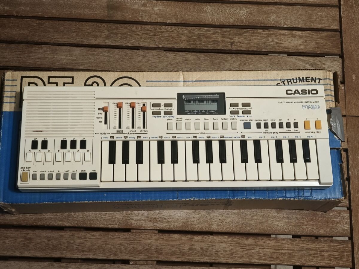Casio PT-30 vintage electronic musical… - € 65,00 - Vendora.cy