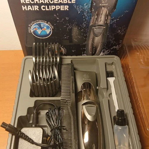 Kemei KM605 hair clipper used with blade defect