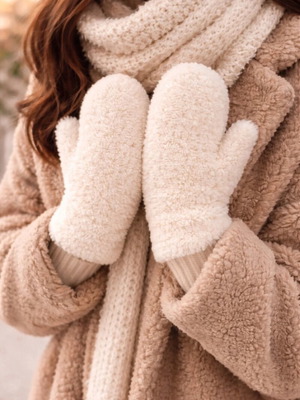 Soft Teddy mittens like new, white