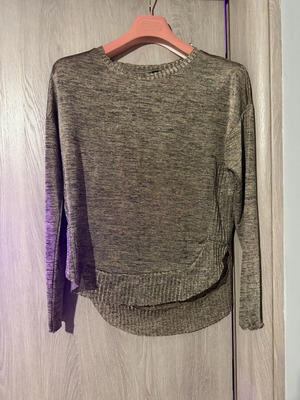Zara T-shirt with metallic gold thread like new, size M