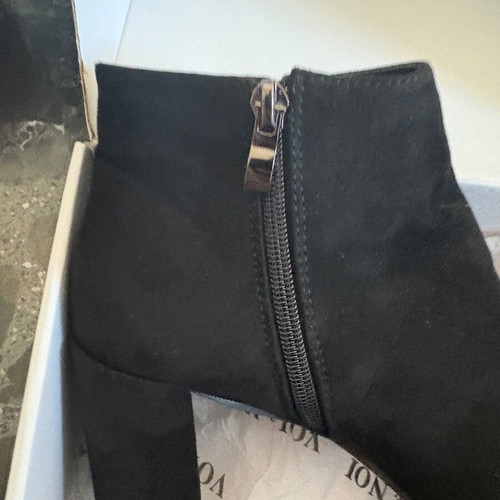 Voi Noi ankle boots with heel like new, black suede size 37
