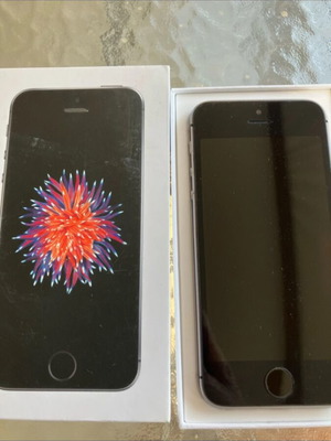 Apple iPhone SE 16GB with box and charger