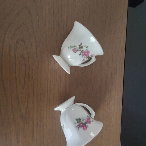Vintage coffee cups from the 1970s, like new