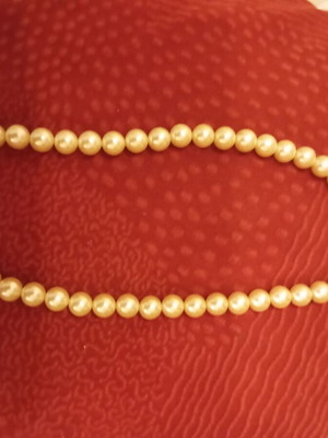 Necklace with pearls and silver clasp like new