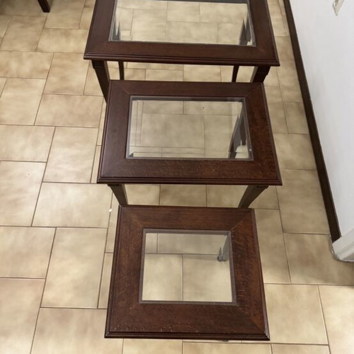 Coffee tables set like new, solid wood and glass nesting