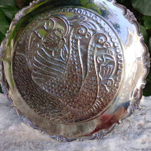 Engraved silver-plated plate used, 24 cm diameter