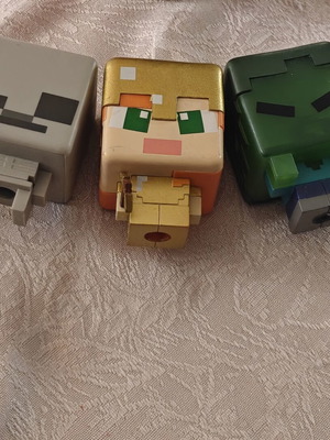 Φιγούρες Minecraft σαν καινούργιο