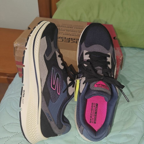 Skechers GO RUN Consistent 2.0 new women's athletic shoes size 38