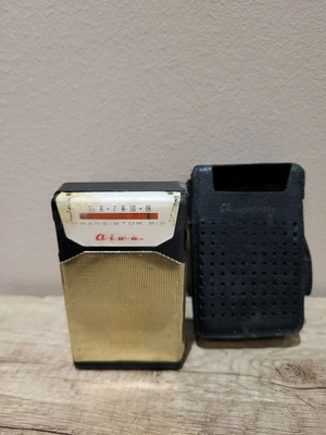 Aiwa radio pocket