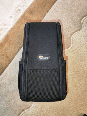 Lowepro 200AW carrying and lens changing case like new