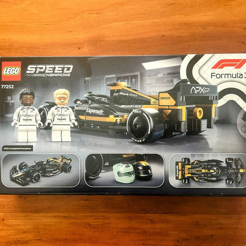 LEGO Speed Champions APXGP Team Race Car from F1 The Movie 77252