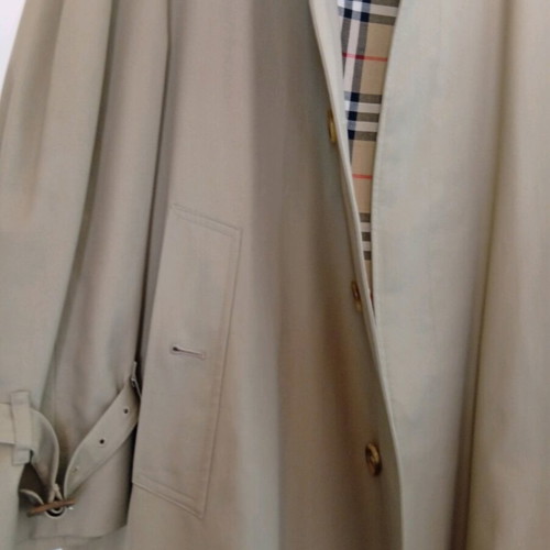 Burberry unisex trench coat like new, beige, size L