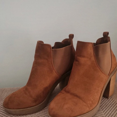 Bershka brown ankle boots used, size 38