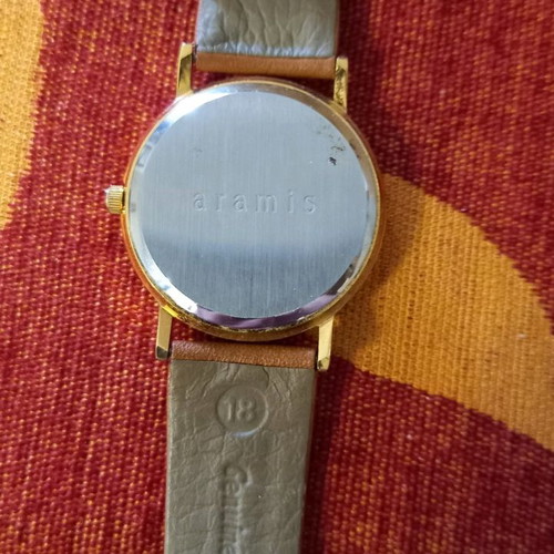 4 WATCHES FOR WOMEN.AUTHENTIC VINTAGE COLLECTIBLE OPPORTUNITIES!