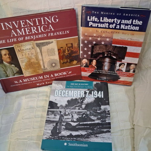 History books new, 3 pieces, English