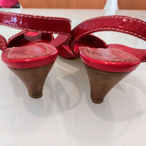 Esthisis leather sandals size 40 like new, red